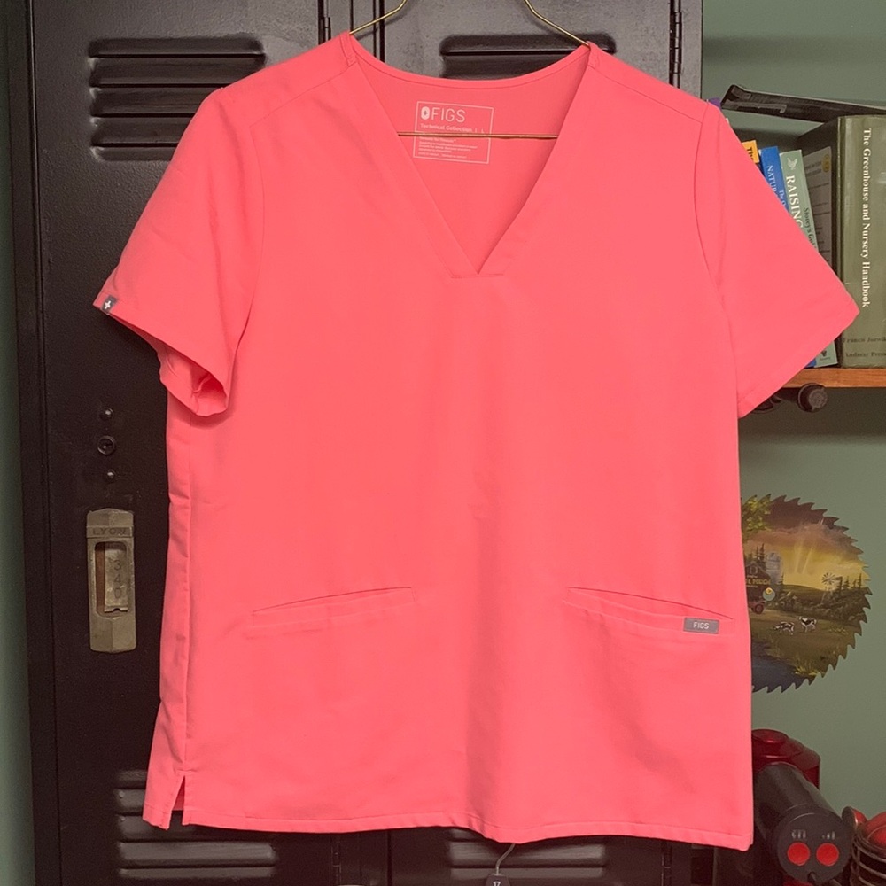 Figs casma scrub neon pink large